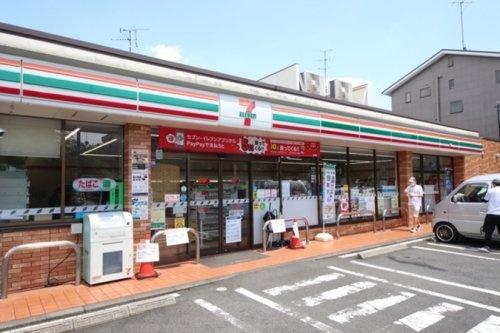 セブンイレブン大田区西蒲田2丁目店：245m