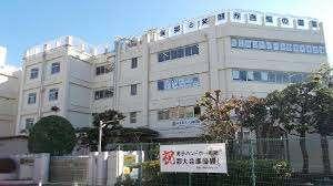大田区立御園中学校：607m