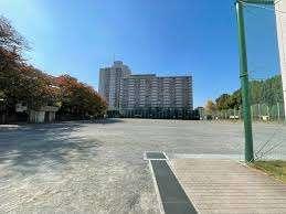 西大井広場公園：1152m