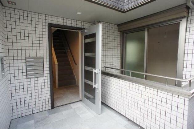 パストラーレ嶺町（101） エントランス