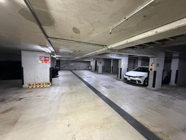 コルティーレ（406） 駐車場