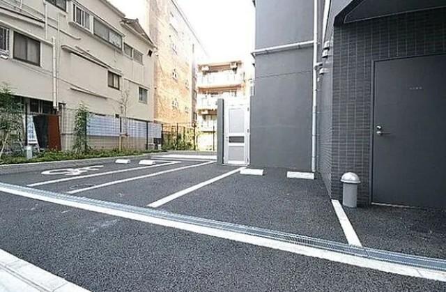 スパシエヴァロル品川荏原（703） 駐車場