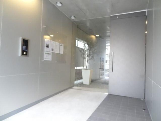 GRAVA　SENZOKU（302） エントランス