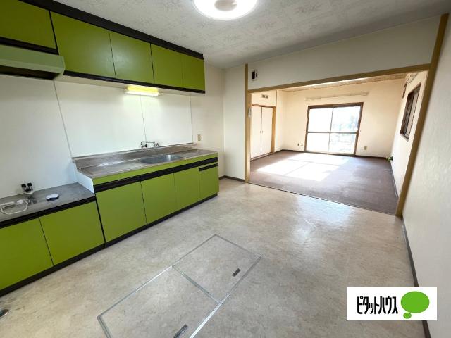 新明５貸家 部屋画像