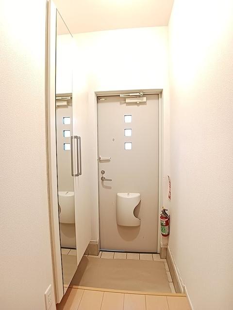 クレシア（202） 玄関