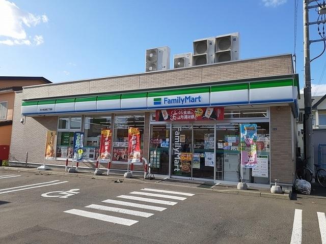 ファミリーマート日新５丁目店：500m