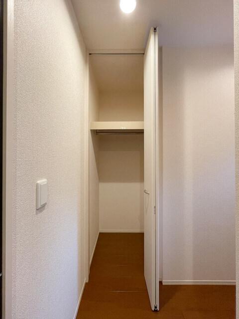 VIA MONTE NAPOLEONE(ｳﾞｨｱ ﾓﾝﾃ ﾅﾎﾟﾚｵｰﾈ)（101） 部屋画像