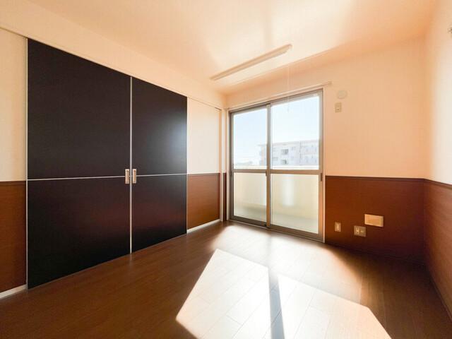 ＢＲＩＬＬＩＡＮＴ　ＦＬＡＴＳ（302） 部屋画像