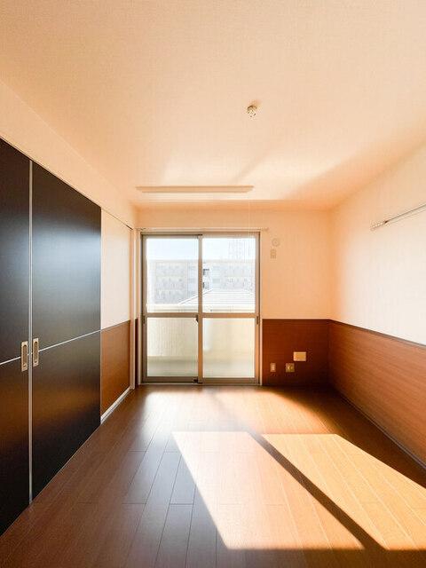 ＢＲＩＬＬＩＡＮＴ　ＦＬＡＴＳ（302） 部屋画像