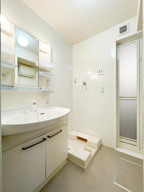 ＢＲＩＬＬＩＡＮＴ　ＦＬＡＴＳ（302） 部屋画像