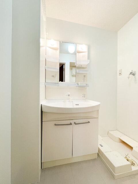 ＢＲＩＬＬＩＡＮＴ　ＦＬＡＴＳ（302） 部屋画像