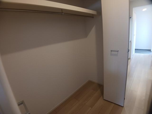 ヒカルサ川口芝西（305） 収納
