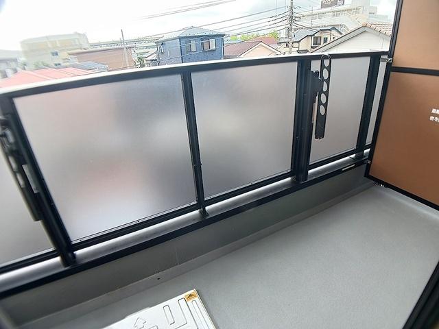 ヒカルサ東川口（301） バルコニー