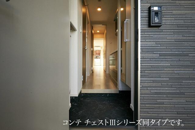 メゾンド　トレーフル（104） 玄関