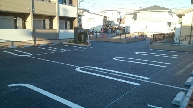 ベルフィオーレ（302） 駐車場