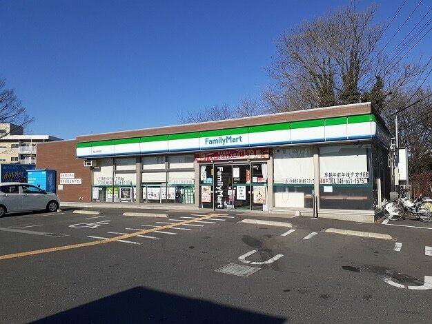 ファミリーマート　埼玉大学南店：700m