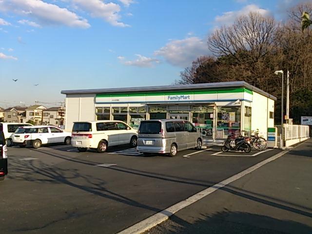 ファミリーマートさいたま中尾店：100m