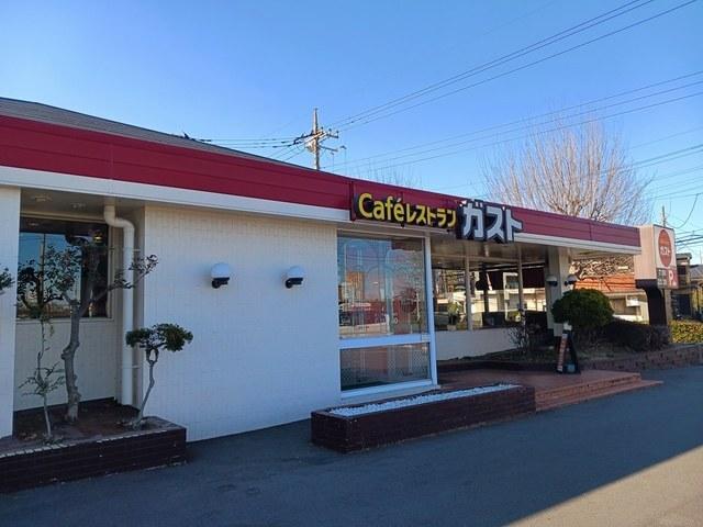 ガスト川口石神店：774m