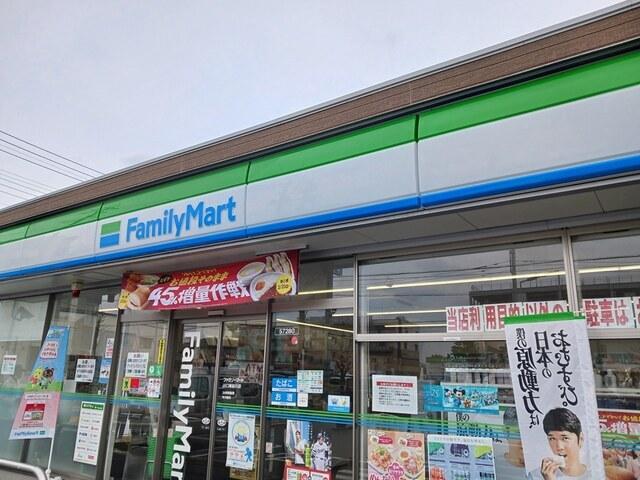ファミリーマート川口南前川店：772m