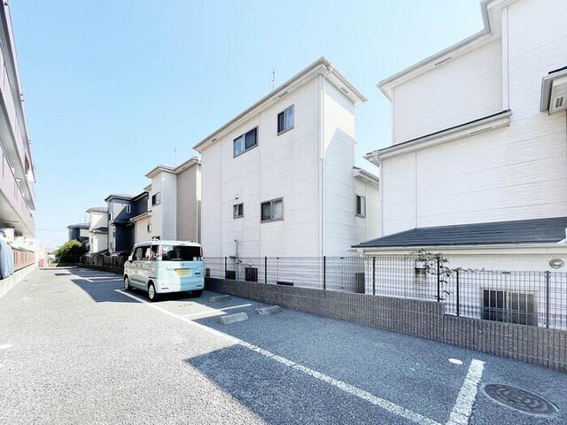 グリーンヒルズ（203） 駐車場