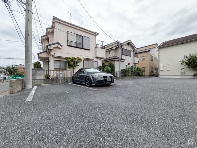 ハウスオブブランカ（102） 駐車場