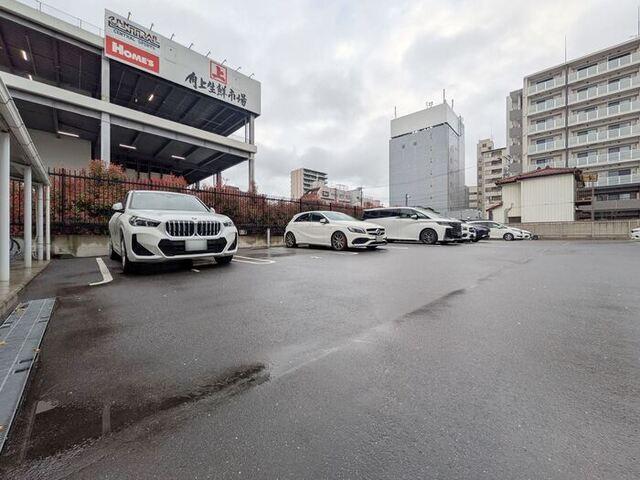 ソレイユ上落合（303） 駐車場