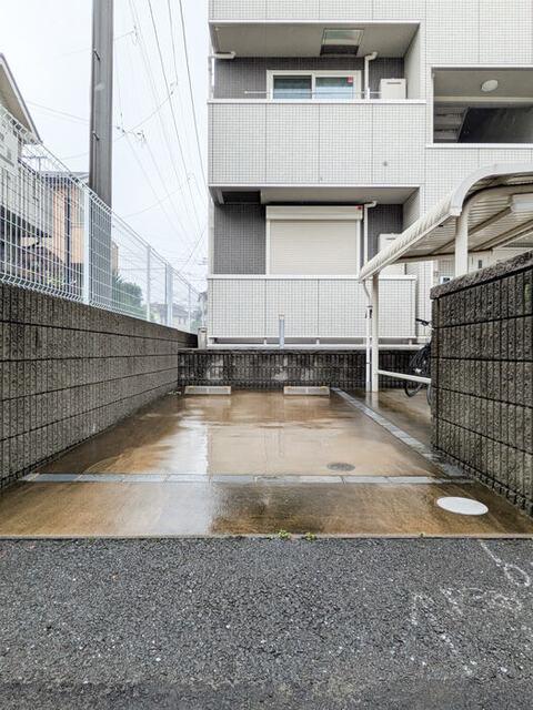 Alfieri（301） 駐車場