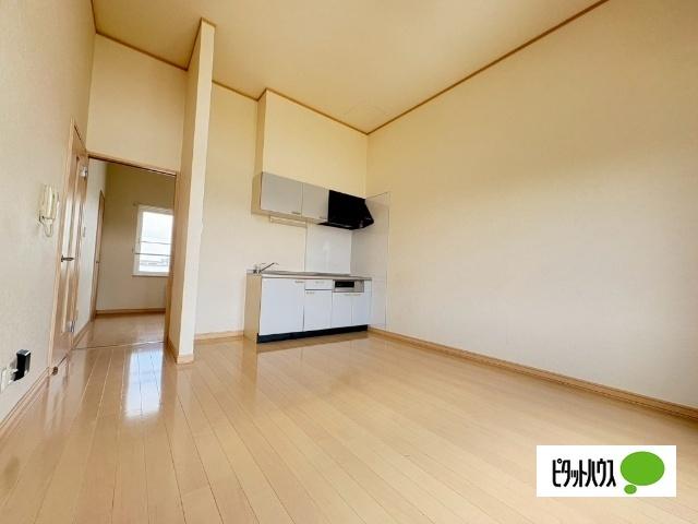 釧路市鶴野東アパート リビング
