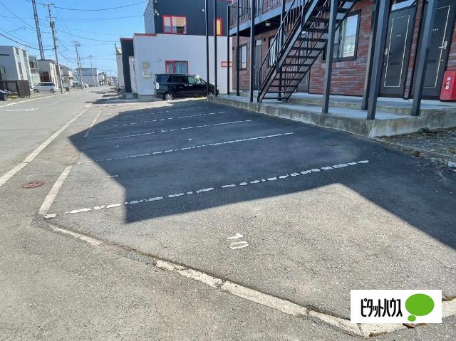 釧路市文苑アパート 駐車場