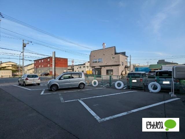 ウエルカムサトウ6（1-A） 駐車場