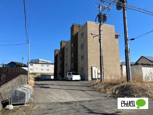 鶴ケ岱マンション（402） 駐車場