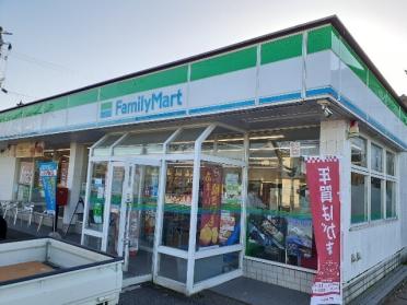 ファミリーマート富山八尾町店：450m