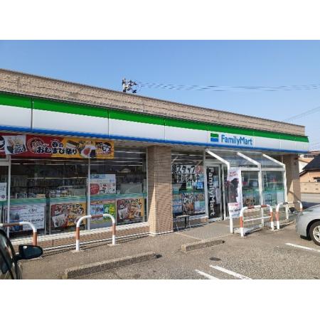 ＫＡＭ 周辺環境写真1 ファミリーマート富山向新庄店：600m