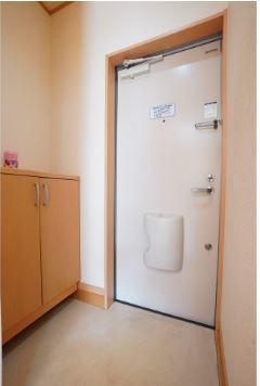 トレゾア湯川新町A棟 玄関