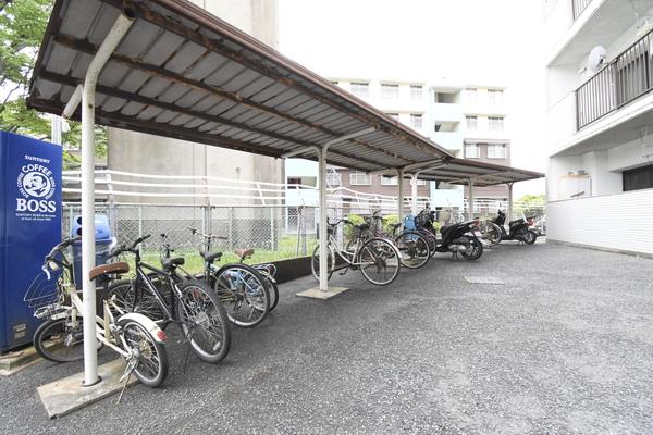 上二十町スカイマンション 駐車場