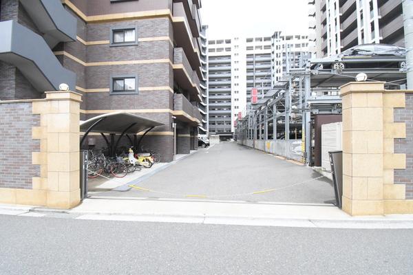 門司ポロニア弐番館 駐車場