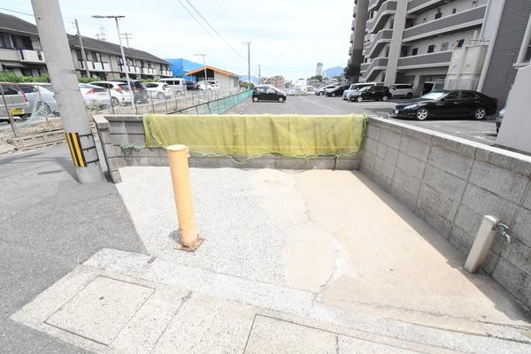 グッタープラッツ緑ヶ丘２番館 ロビー