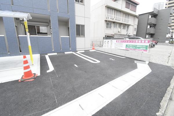 MERVEILLE・三萩野 駐車場