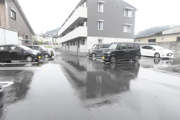Glandsoleil小倉北 駐車場