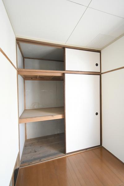 北九州市門司区東本町アパート 収納