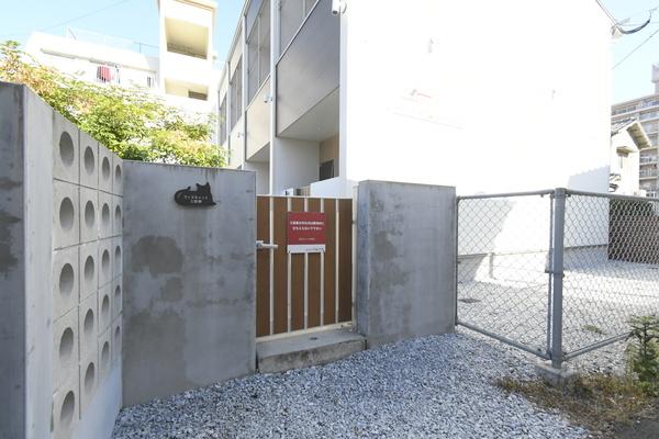 ウィズキャット三萩野 エントランス