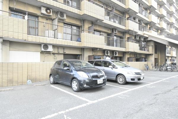 ヴィレッジ皆好園 駐車場