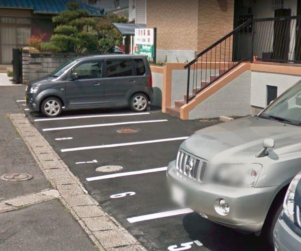 プチメゾン森林 駐車場