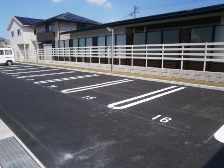 D-room城野駅Ｂ棟 駐車場