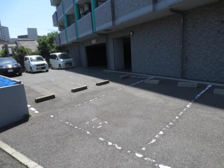 木下鉱産ビルⅡ 駐車場