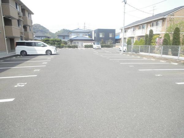 北九州市小倉南区南方アパート 駐車場