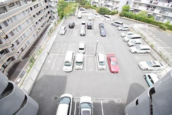 クレセール守恒 駐車場