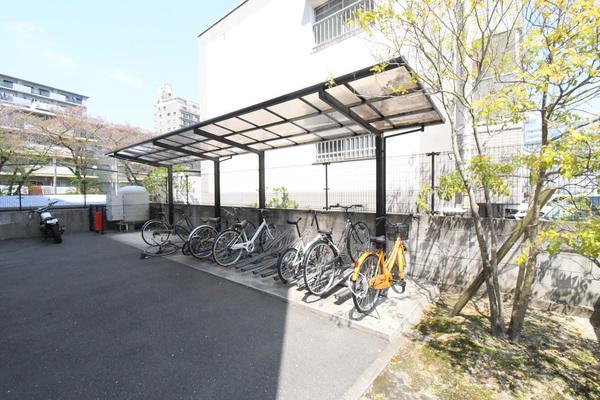 ガーディアンズパレス小倉 駐車場