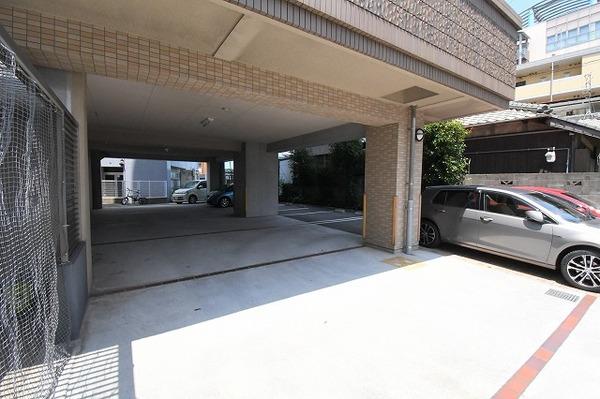 CoCoメゾン 駐車場