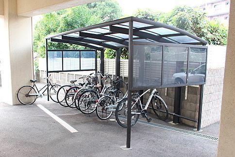 ロージュマン黄金町 駐車場